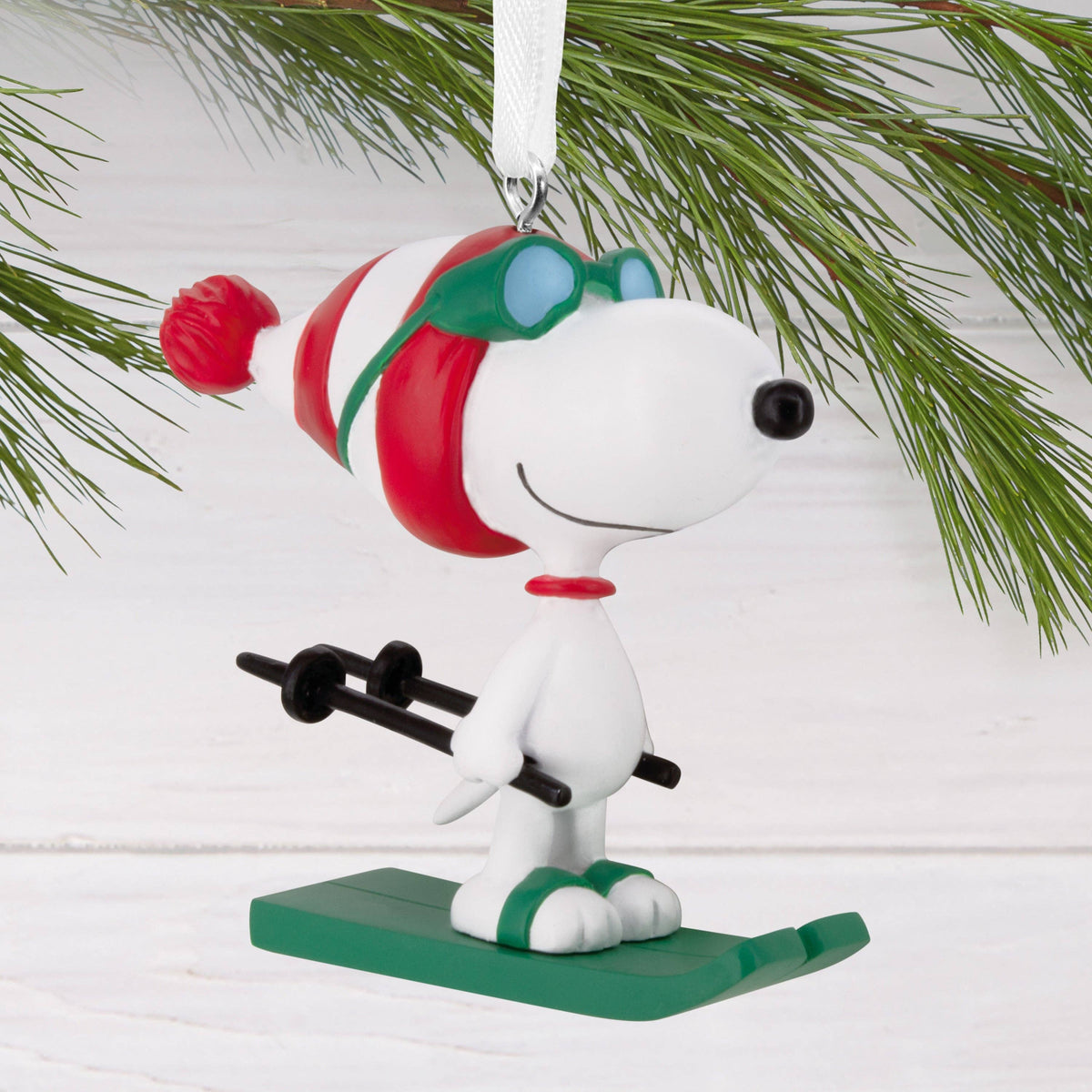 Collectable Peanuts™ - Snoopy Skiing Ornament
