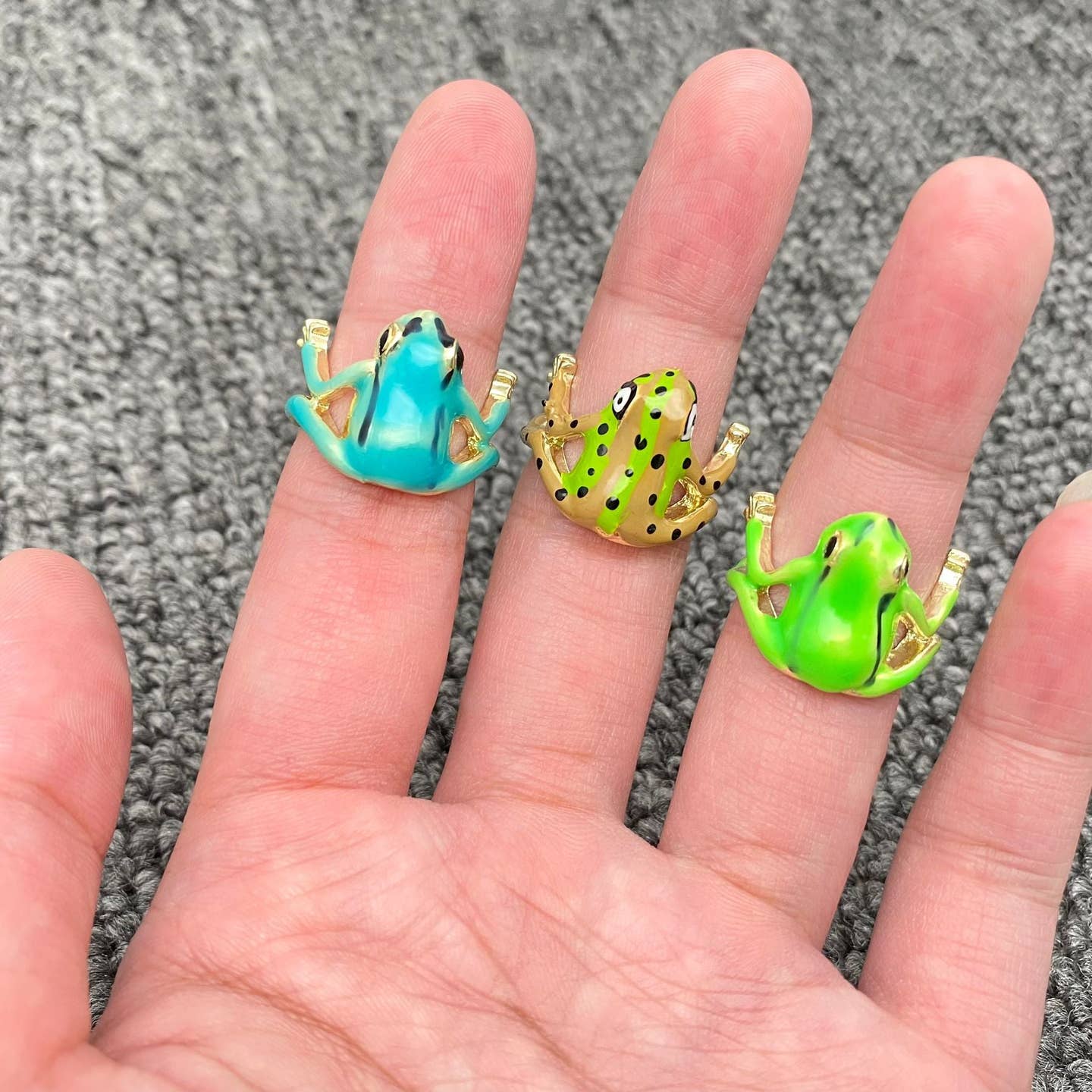 Funny Enamel Tree Frog Ring Size 7